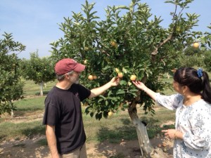 Bryan showing perfect apple color